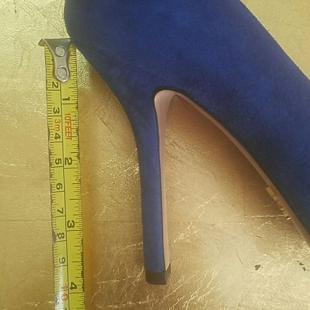 Prada Suede Pumps - Picture 6 of 6